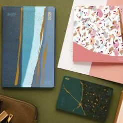 Carnet De Note 21 Dots Ligné Marguy Paon Avec élastique - Quo Vadis -Promos Papeterie Boutique AIG37144601